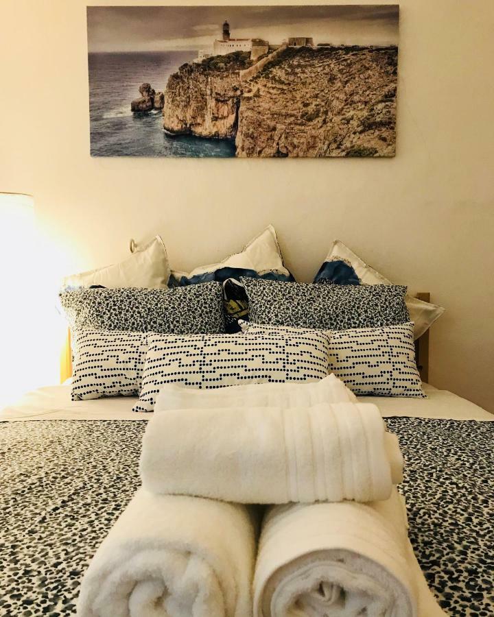 Guest Love Chiado Lisbon Bagian luar foto