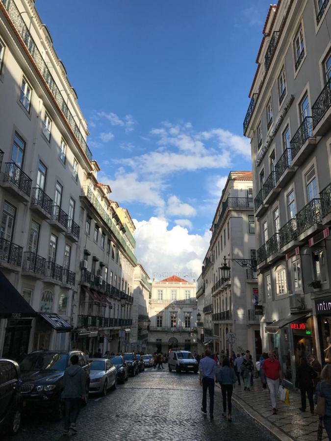 Guest Love Chiado Lisbon Bagian luar foto